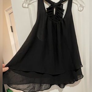 Black ruffle crop tank size small
